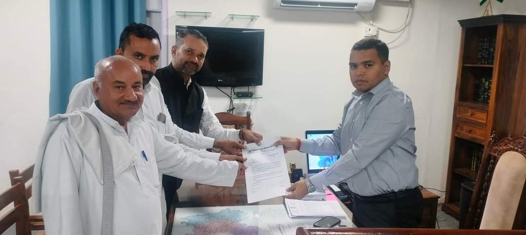 “चूरू के किसानों की MSP पर खरीद की माँग तेज़, अखिल भारतीय किसान सभा ने सौंपा ज्ञापन”